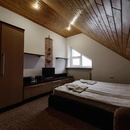 Готель Яблуниця Yablunytsya