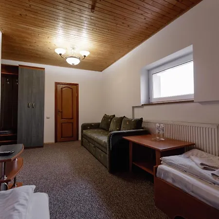 Готель Яблуниця *