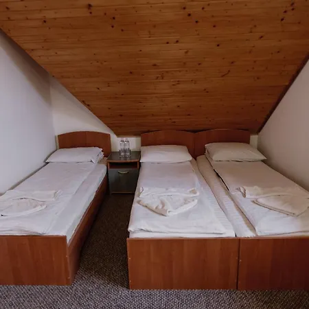 Hotel Готель Яблуниця