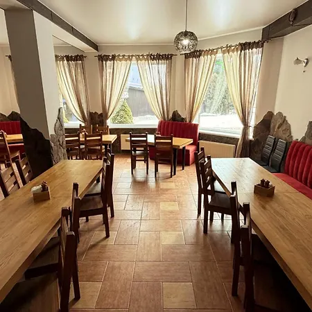 Готель Яблуниця Otel Yablunytsia